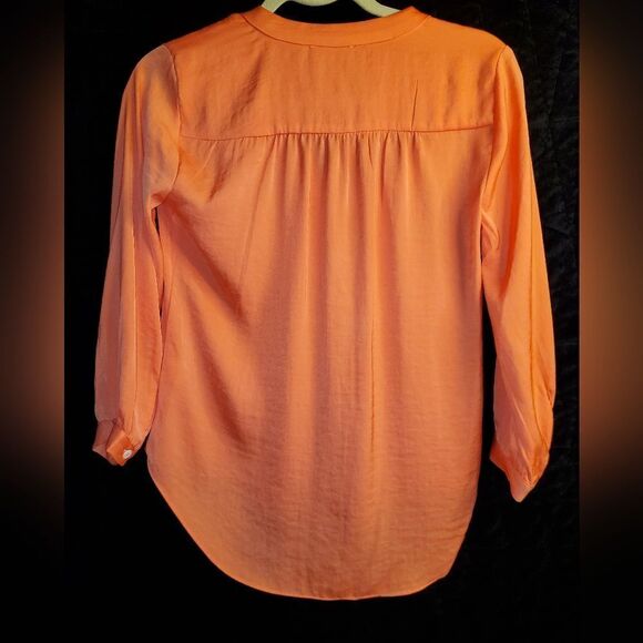 Bundle of 2 Vince Camuto NWOT v neck tie front blouse. 3/4 length sleeve Sz XXS - Picture 2 of 7
